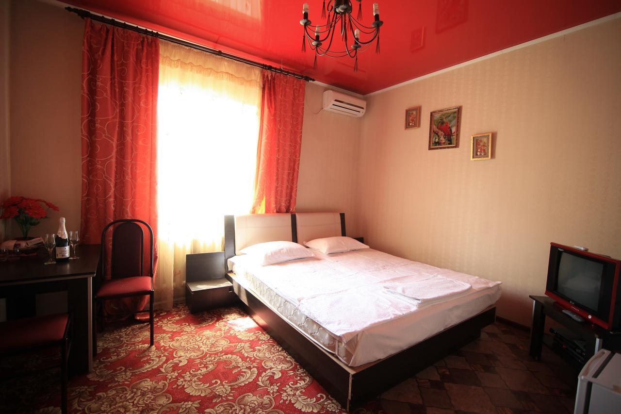 Carzone Motel Bishkek Ngoại thất bức ảnh
